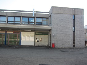 Außenansicht Eingangsbereich Stadarchiv Giengen (ehemaliges Postgebäude)